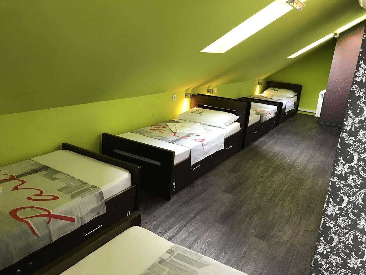 Hostel Paris Zagreb Buitenkant foto